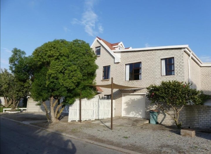 5 Bedroom Property for Sale in Britannia Reef Estate Western Cape